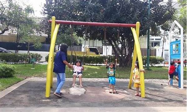 pengawasan-anak-di-area-bermain_2a0d61497.jpg